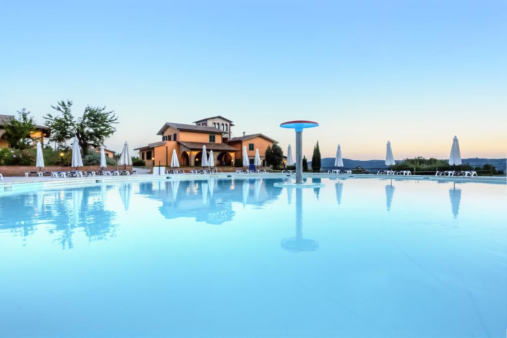 Pian Dei Mucini Resort Le Ville Маса Маритима Екстериор снимка